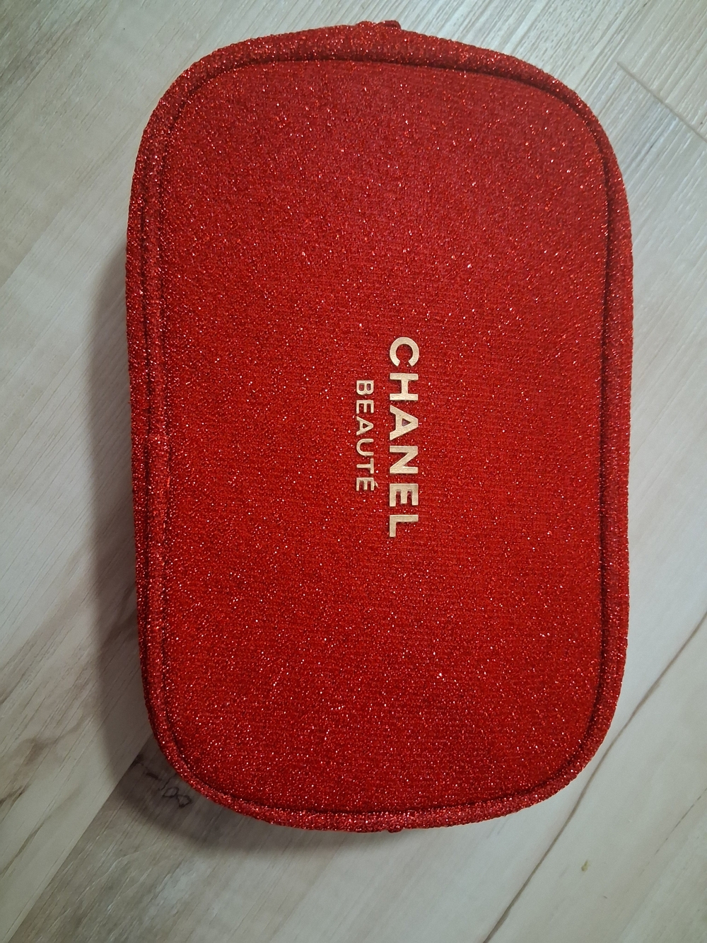 Shimmered Makeup  Beauté Red Cosmetic Pouch